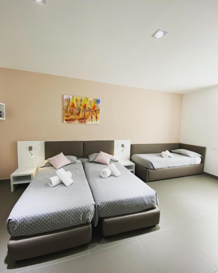 Hotel Aurora & Appartamenti Torbole Sul Garda Eksteriør bilde
