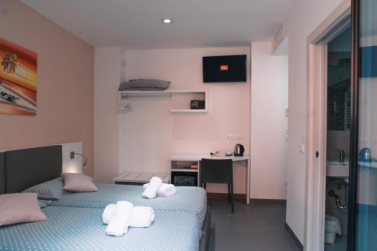 Hotel Aurora & Appartamenti Torbole Sul Garda Eksteriør bilde