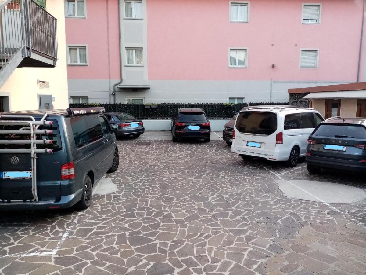 Hotel Aurora & Appartamenti Torbole Sul Garda Eksteriør bilde