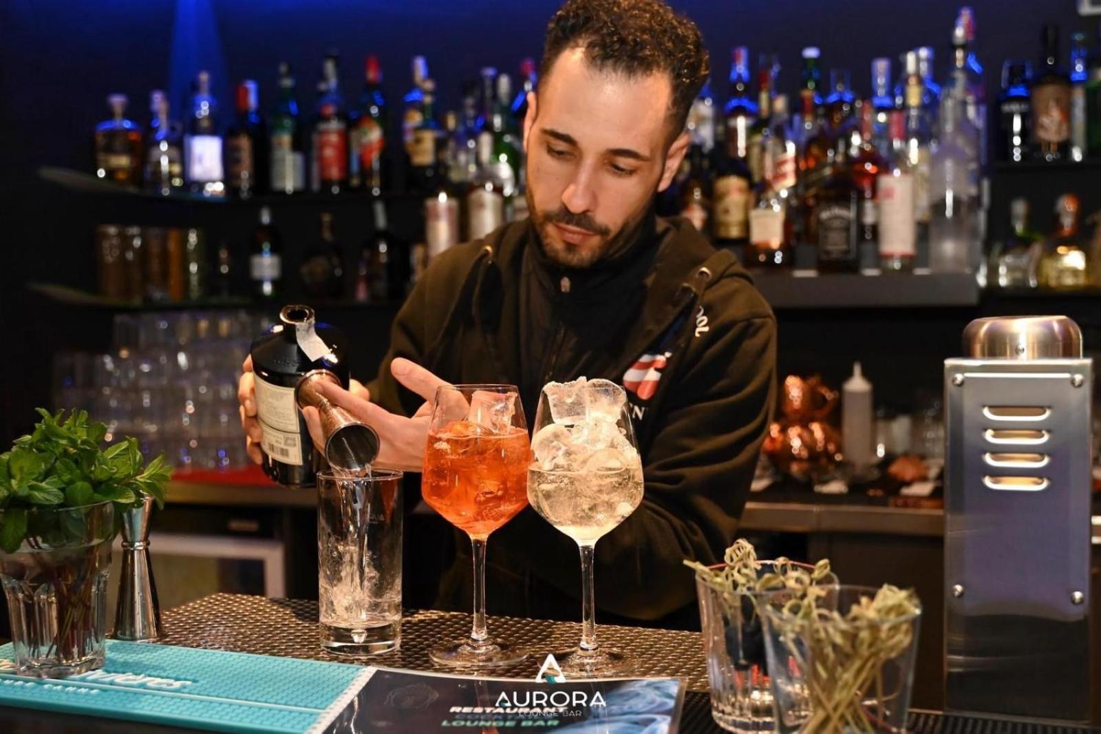 Hotel Aurora & Appartamenti Torbole Sul Garda Eksteriør bilde